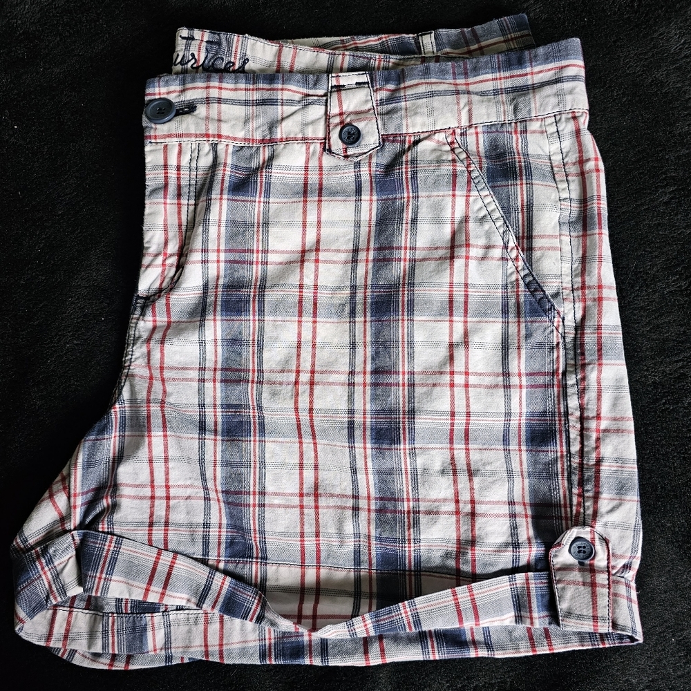 PLUS SIZE Red, White, Blue Plaid Shorts ๐ - Picture 8 of 8